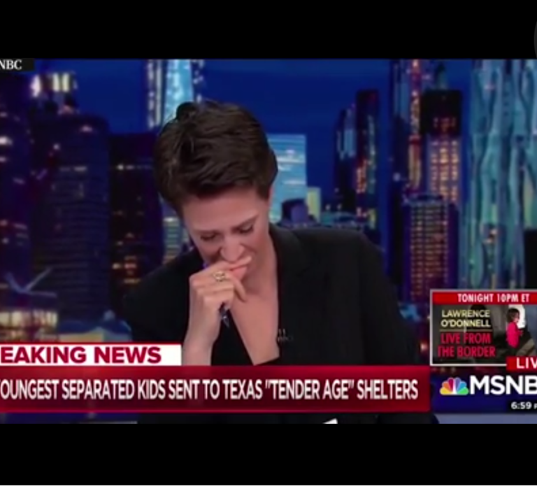 USA, LA GIORNALISTA IN LACRIME DURANTE LA LETTURA DELLA NOTIZIA DEI BAMBINI MESSICANI IN GABBIA. Ecco come reagisce