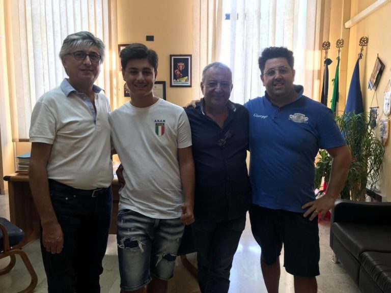 MONDRAGONE- Mario Buonanno all’Hair World Cup 2019 di Parigi: l’in bocca al lupo del Sindaco e Lisbona