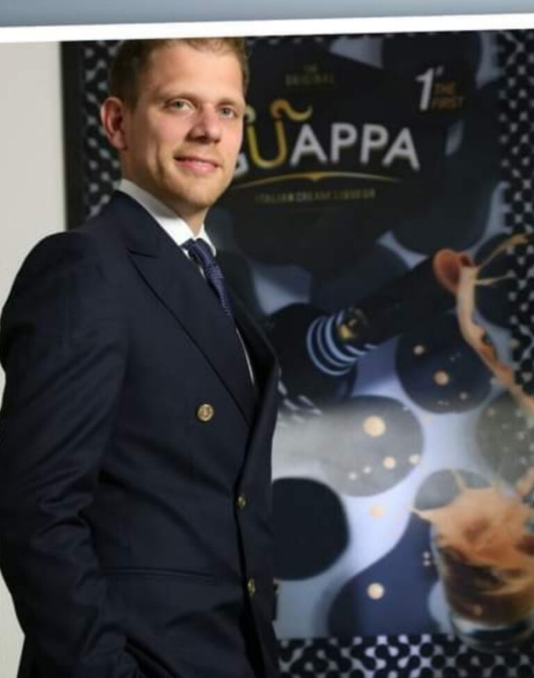 L’imprenditore Andrea Petrone riceve l’Onorificenza di Cavaliere dell’ordine dal Presidente della Repubblica.