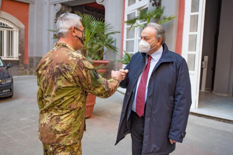 Oliviero incontra il Generale di Corpo d’Armata Giuseppenicola Tota. 
