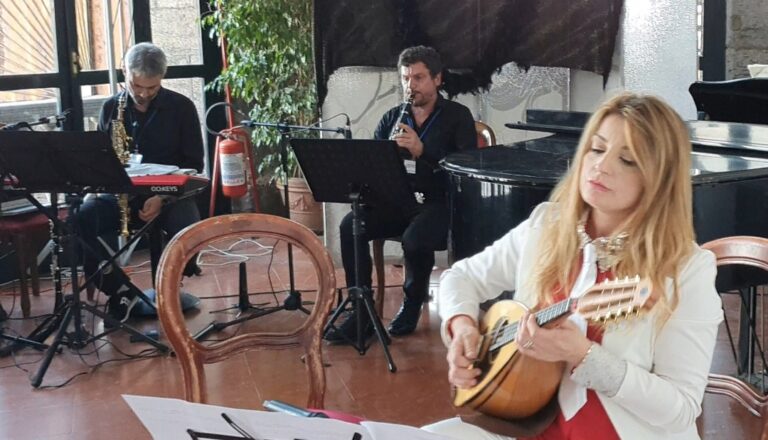 MERITATO SUCCESSO PER LA LEONESSA DEL CANTO AL MASCHIO ANGIOINO “MAGGIO DEI MONUMENTI 2021”