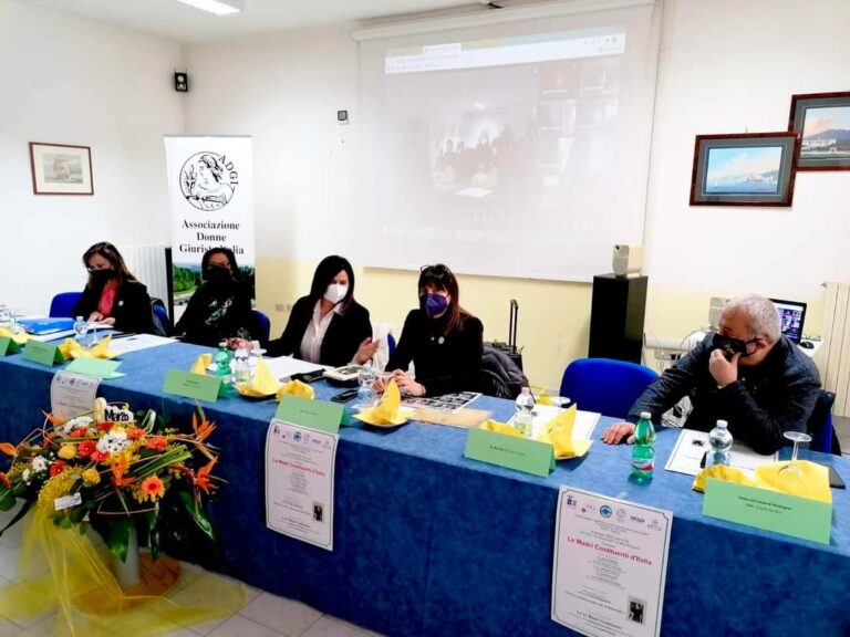 MONDRAGONE-SUCCESSO PER IL CONVEGNO “LE MADRI COSTITUENTI D’ITALIA” PRESSO L’ISTITUTO STEFANELLI.