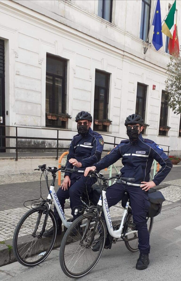 Mondragone-Polizia Municipale, la sicurezza sale in bici