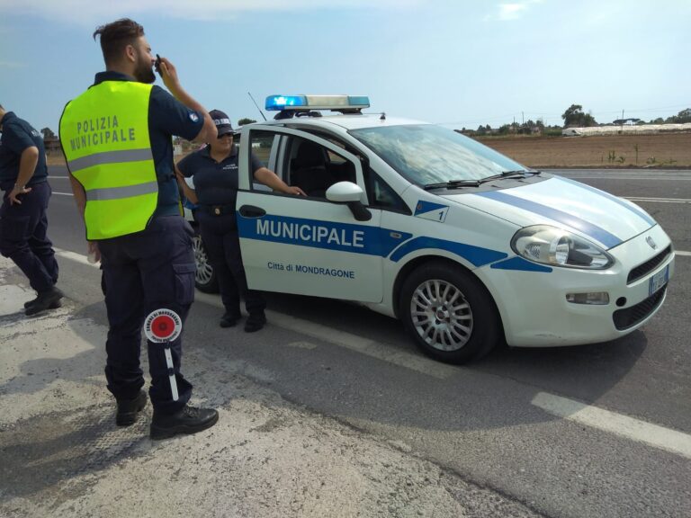 Mondragone- Continuano i controlli al deposito incontrollato di rifiuti.