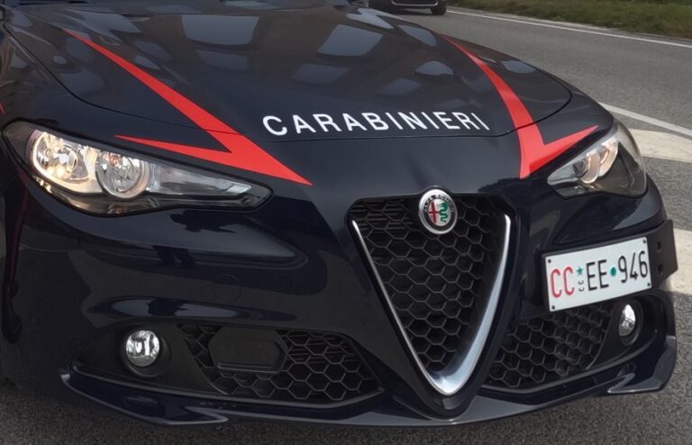 RICERCATO TRADITO DALLA PASSEGGIATA SUL LUNGOMARE, ARRESTATO DAI CARABINIERI.