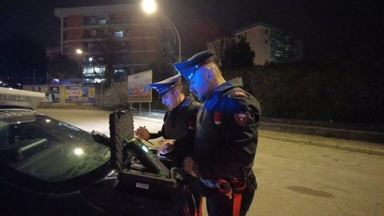 EVADE DAGLI ARRESTI DOMICILIARI IN PORSCHE. ARRESTATA DAI CARABINIERI