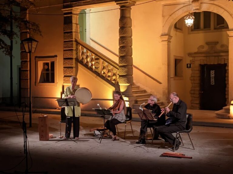 ANTIQUA / IL SUONO & IL SACRO. Ventaroli di Carinola / Basilica di S. Maria in Foro Claudio.S. Angelo in Formis / Basilica Benedettina